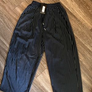 Pretty Little Thing Wide Leg Pin Stripe Pants